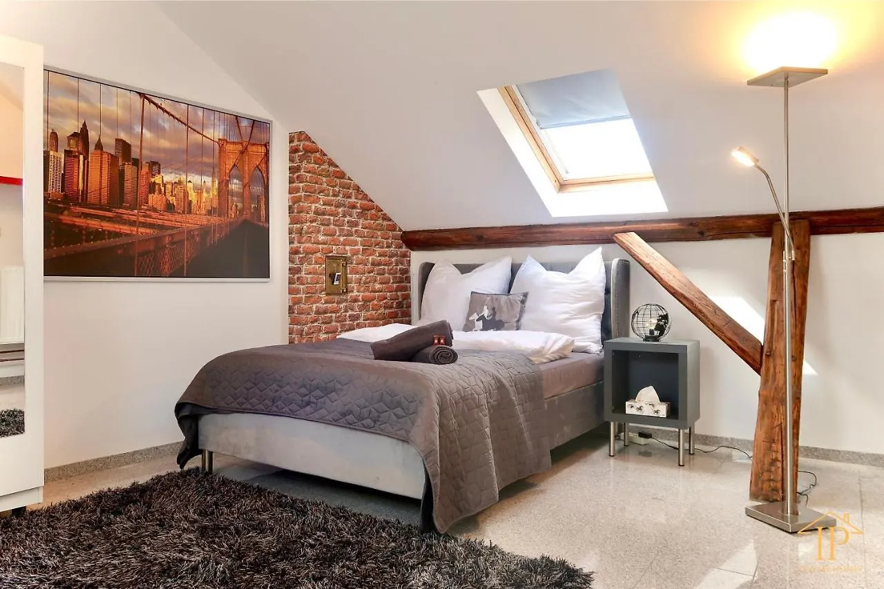Gemuetliche, Zentrale Und Schoene Loft Wohnung Im Dachgeschoss バンベルク